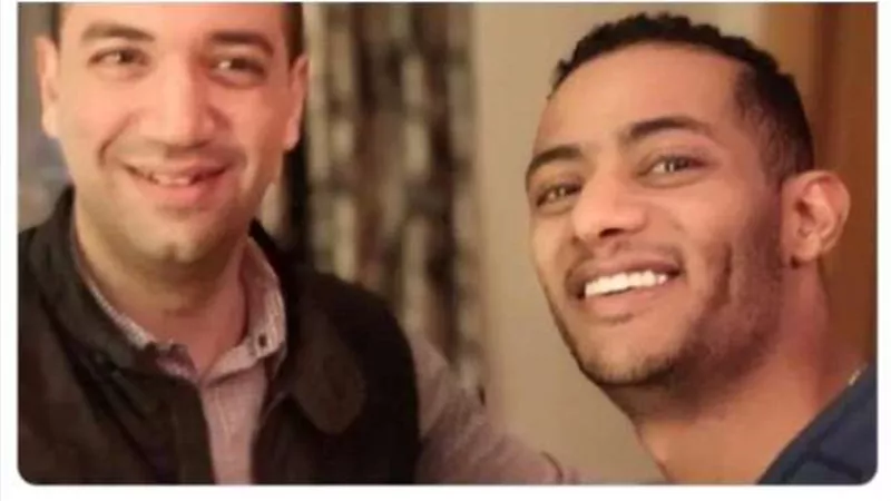 معز مسعود يثير الجدل بصورة له مع محمد رمضان