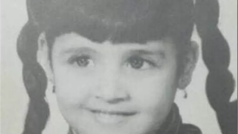 هذه الطفلة أصبحت فنانة مشهورة.. تعرف عليها