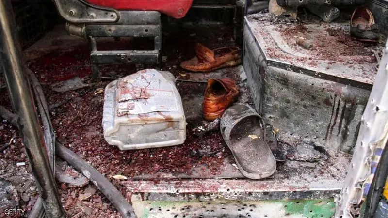 عشرات القتلى بانفجار حافلة على طريق سريع بأفغانستان