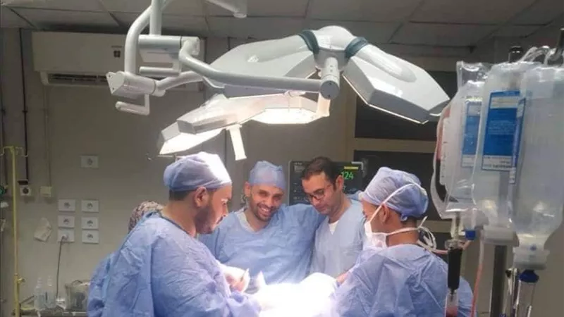 بنها الجامعي تنقذ حياة مريض لدية جرح غائر بالقصبة الهوائية