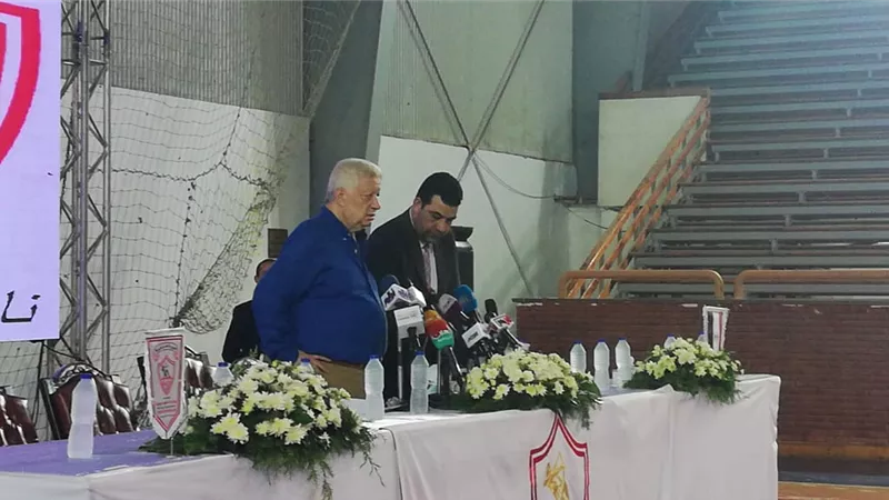 لحظة وصول رئيس الزمالك لحضور المؤتمر الصحفى.. صور