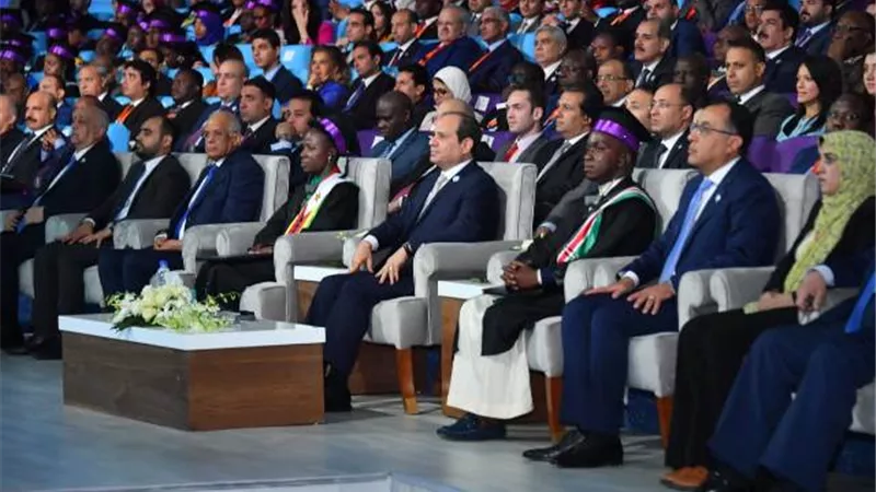 السيسي: نحتاج ١٨ تريليون جنيه لحل جميع مشاكل الدوله