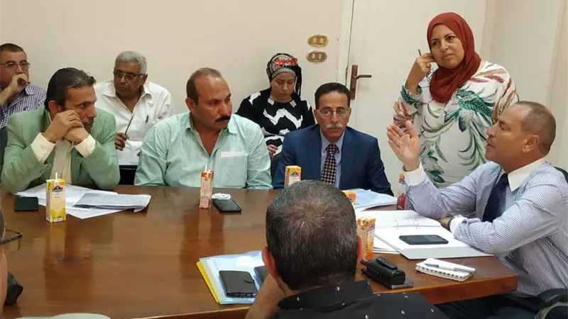 احياء المنطقة الشرقية بالقاهرة فى اجتماع مغلق لتنقيذ قانون التصالح فى مخالفات البناء