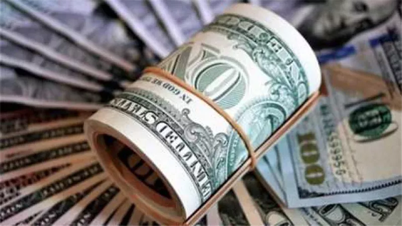 المالية تعلن تثبيت الدولار الجمركي لمدة شهر إضافي