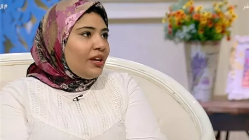 إحدى المتطوعات بـ