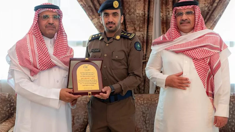 مدير تعليم تبوك يكرم الجهات الحكومية المشاركة في الحملة الصيفية لمحو الأمية