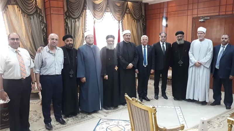 محافظ بورسعيد يؤكد اهمية دور بيت العائله فى توعية المواطنين