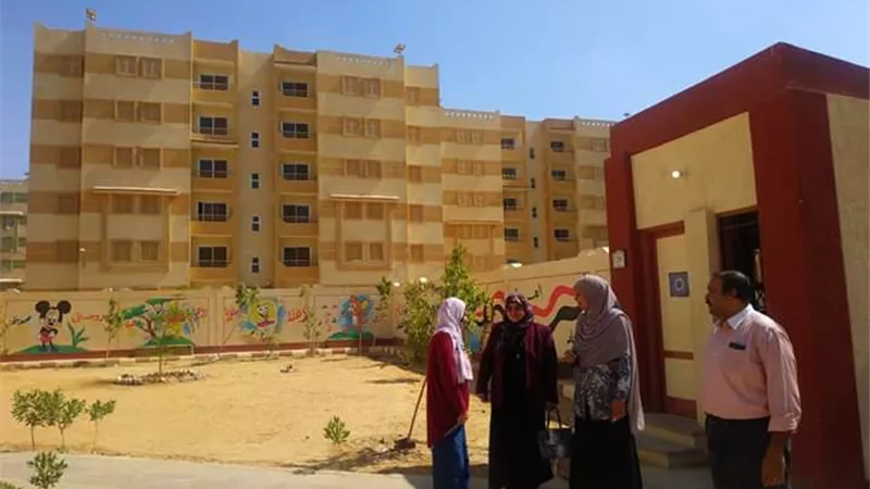 الشاعر تتفقد استعدادات مدارس عتاقة وتضع ضوابط للكثافات