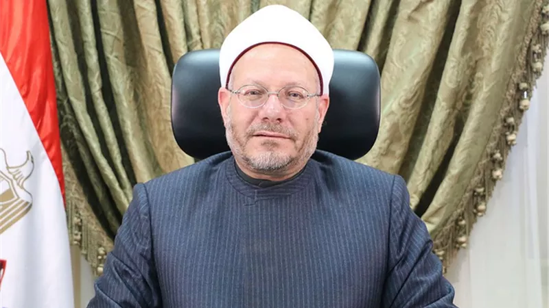 مفتي الجمهورية يهنيء الرئيس والشعب المصري باستطلاع هلال ذي الحجة