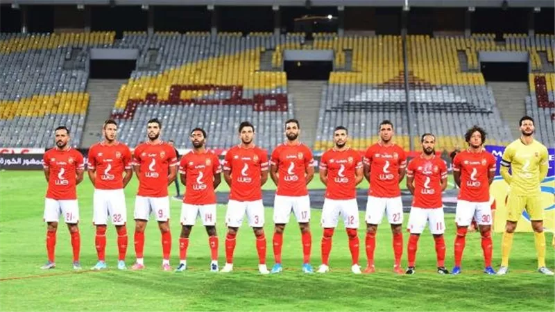 الأهلى يواجه 
