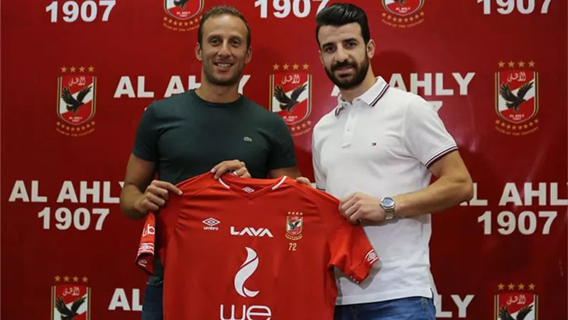 متولى وقفشة فى تدريبات الاهلى الجماعية اليوم