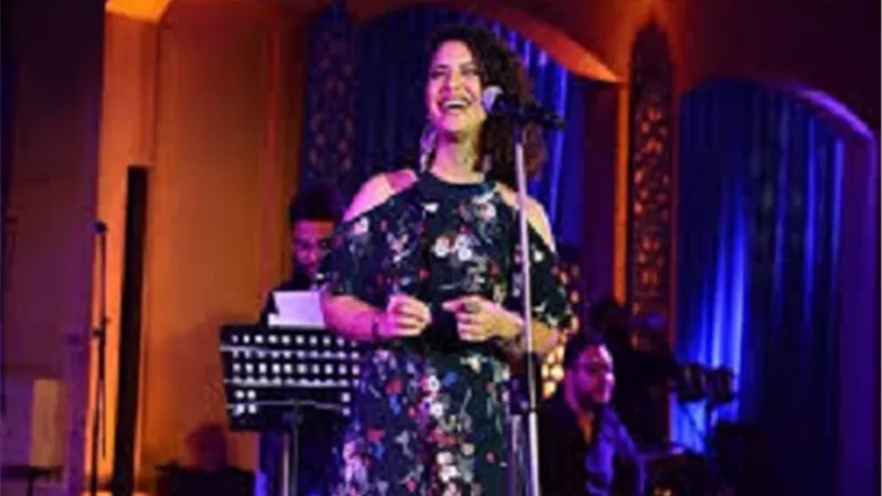 نسمة محجوب تشعل مسرح أوبرا دمنهور بأغنية ..على طبعتى