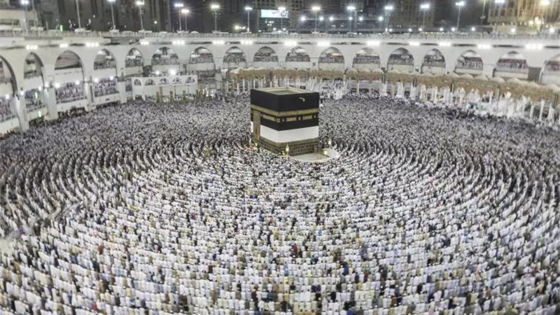 9 اخطاء يرتكبها بعض الحجاج فى الطواف