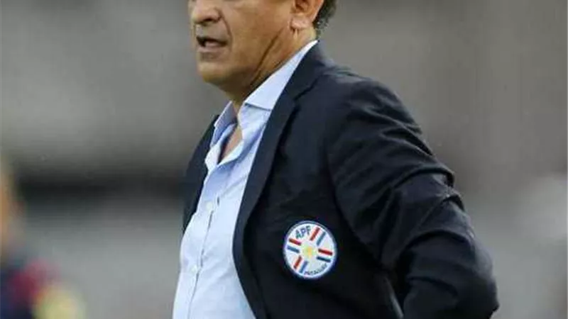 بعد اعتذار خليلوزيتش و رفض أورنالدو برحيل ميتشو ... دياز يدخل دائرة المرشحين للزمالك