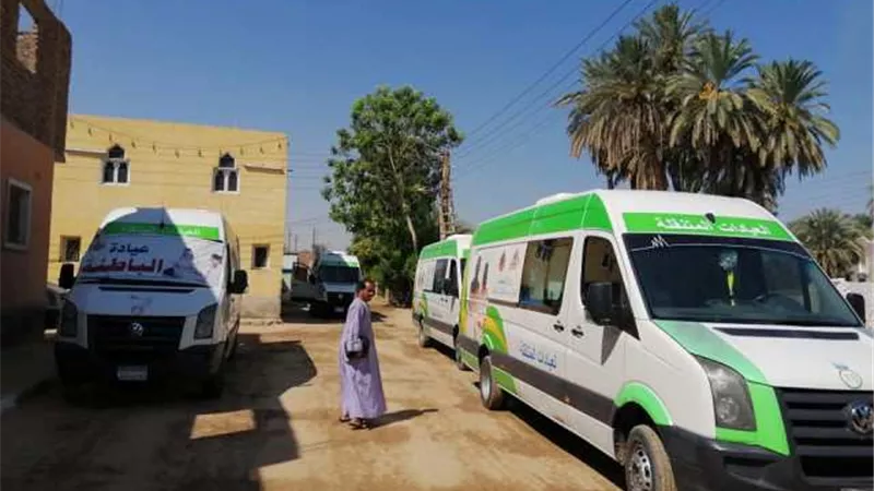 رئيس مركز الطود يتفقد أعمال القافلة الطبية بمنشية النوبة
