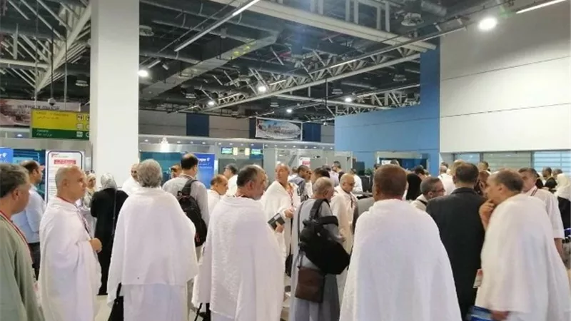 بعثة وزارة التضامن تتوجه إلى الأراضي المقدسة لأداء مناسك الحج