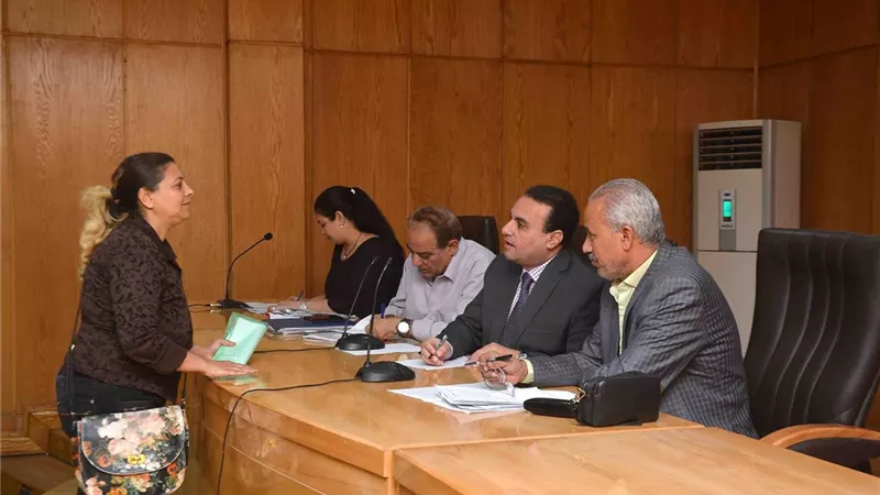 نائب محافظ الأقصر يستقبل شكاوى المواطنين فى اليوم المفتوح