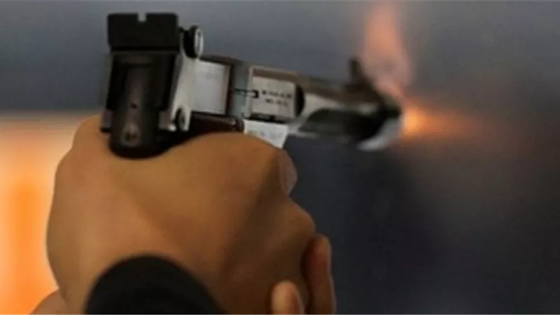 طلب منه خاله البحث عن وظيفة .. فأطلق النار على نفسه