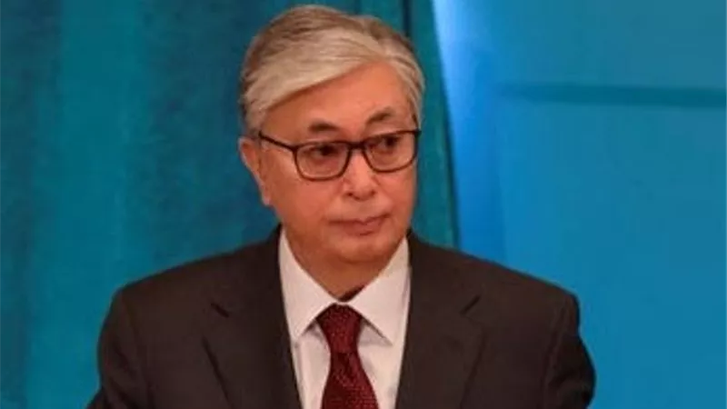 رئيس كازاخستان يعزي السيسي في ضحايا معهد الأورام
