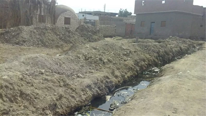 قرية الرغامة بكوم امبو مرغمة على الموت سريعاً
