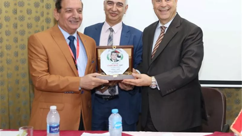 مؤسسة النزاهة والشفافية تكرم محافظ بنى سويف