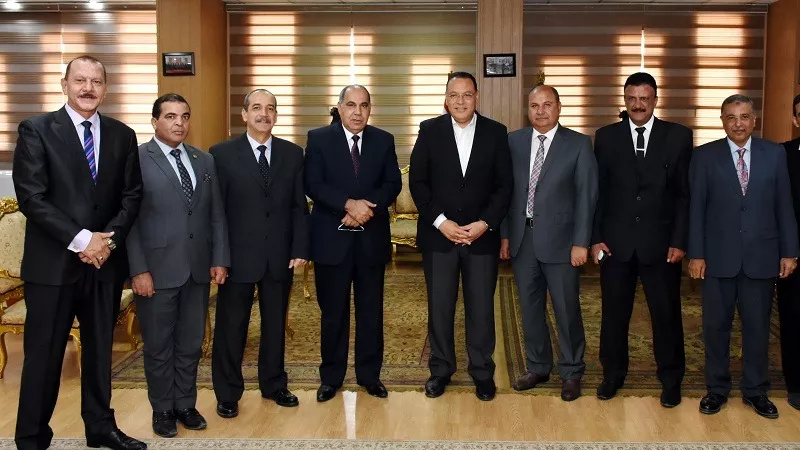 غراب يُكرم السكرتيرالعام المساعد ورؤساء مراكزههيا وكفرصقر ومنيا القمح