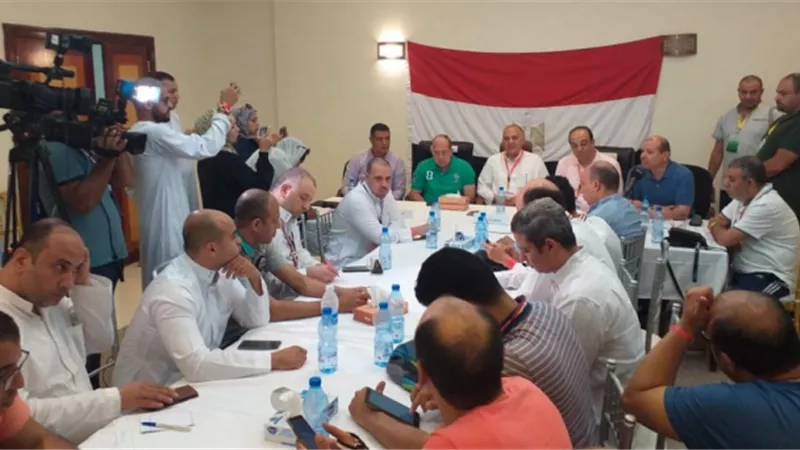 رئيس بعثة الحج المصرى يعلن تفاصيل خطة تصعيد الحجاج الى عرفات