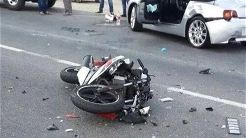 مصرع شخص وإصابة اثنين فى حادث تصادم سيارة ودراجة بخارية فى كرداسة