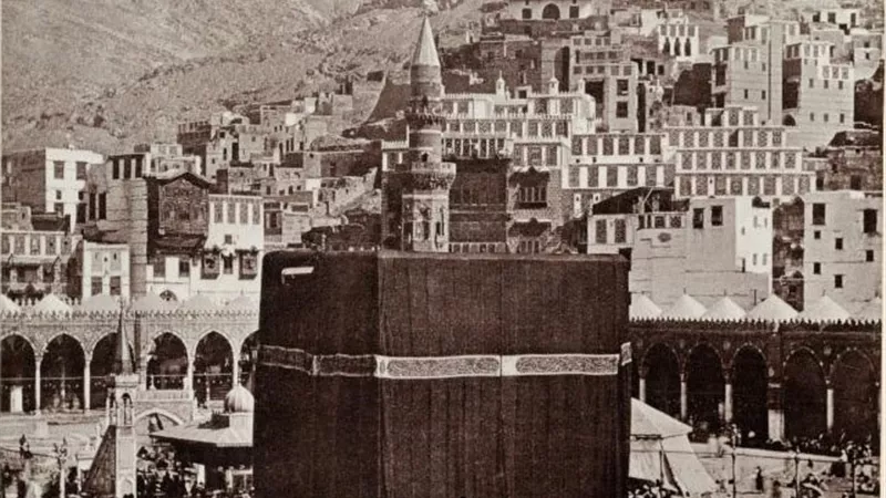 بركة الحاج.. والمحمل .. وكسوة الكعبة.. أهم ملامح الحج قديما.. صور