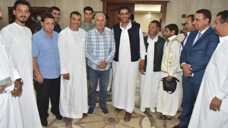 الغرابلى يلتقى عدد من شباب مطروح ويؤكد على أهمية دورهم فى التنمية