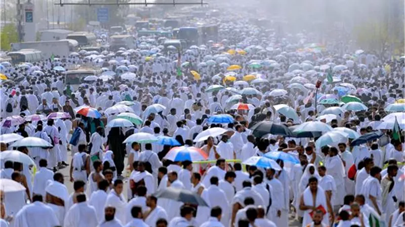 8 نصائح للحجاج لحماية العين من حرارة الطقس