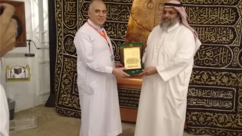 عبدالعاطى يتفقد أماكن مخيمات الحجاج المصريين بصعيد عرفات ويطمئن على خطة التفويج
