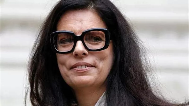 من هي أول سيدة بالعالم ستتجاوز ثروتها 100 مليار دولار