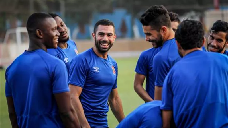 بينهم اليو ديانج و أفشة .. 22 لاعبًا في قائمة الأهلي لمواجهة 