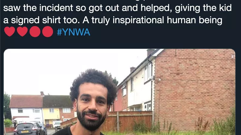 تيشيرت محمد صلاح للطفل المصاب فى أحداث الدرع الخيرية