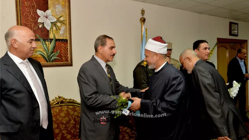 محافظ أسيوط يستقبل القيادات الدينية والشعبية والتنفيذية للتهنئة بعيد الاضحى بالديوان العام