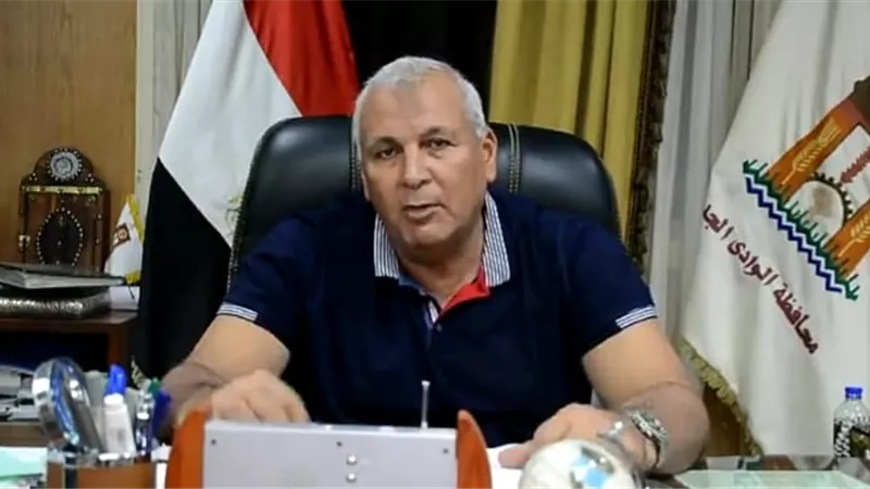 الزملوط يخصص سيارات لنقل المصلين لأداء صلاة العيد بالوادى الجديد