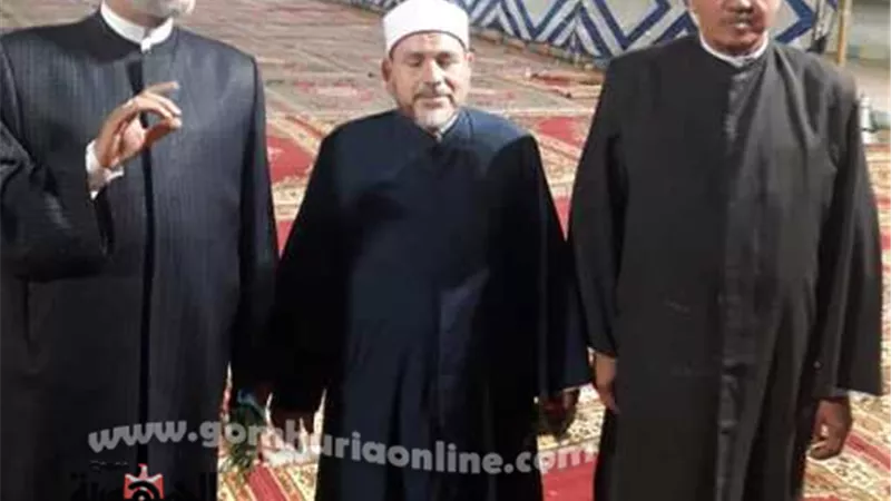 وكيل أوقاف أسيوط يتابع ساحات الصلاة ويحذر: لا مجال للسياسة .. صور