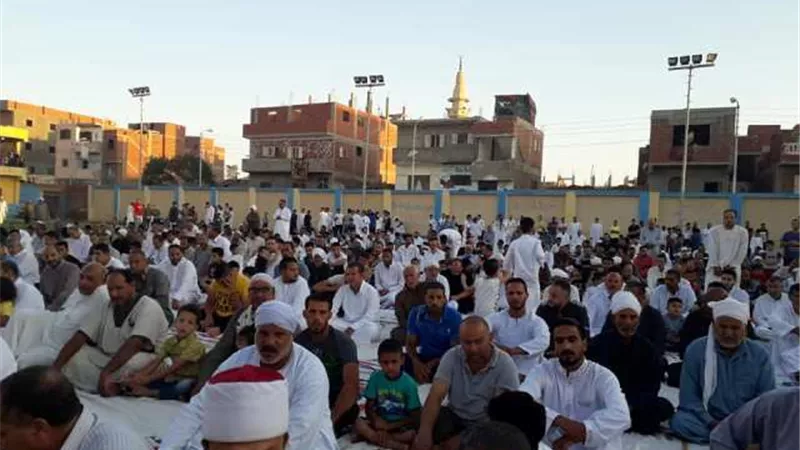 مراكز شباب الإسماعيلية تستقبل ألاف المؤدين لصلاة العيد ..صور