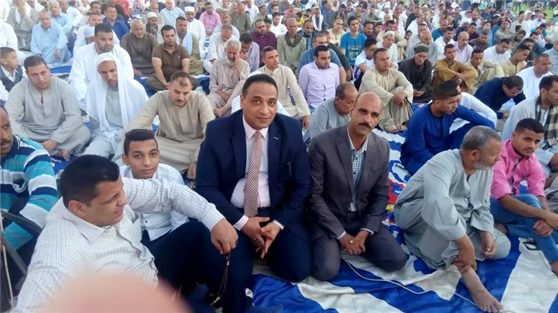 مستقبل وطن بأسيوط يوزع هدايا على الاطفال ويساعد في تجهيز ساحات الصلاة