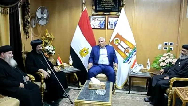 الكنيسة تقدم التهنئة لمحافظ وأهالي الوادي الجديد بمناسبة الأضحي المبارك