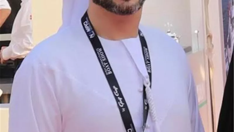 جاسم خادم يحصل علي جائزة الإبداع العربي في دبي