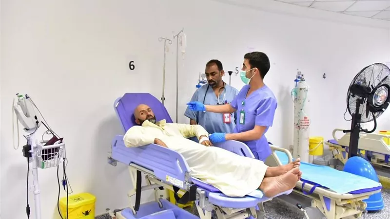 إصابة 1556 حاجاً بضربات الشمس والاجهاد الحرارى أول أيام العيد