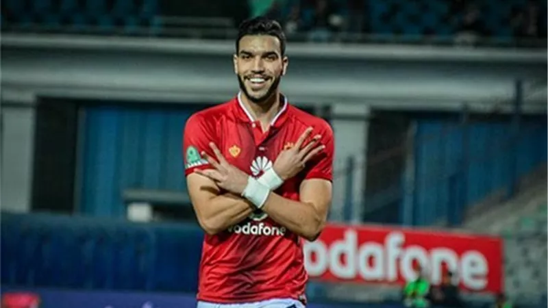 الصحف المغربية تحتفي بتألق أزارو مع الأهلي أمام اطلع بره.. صور