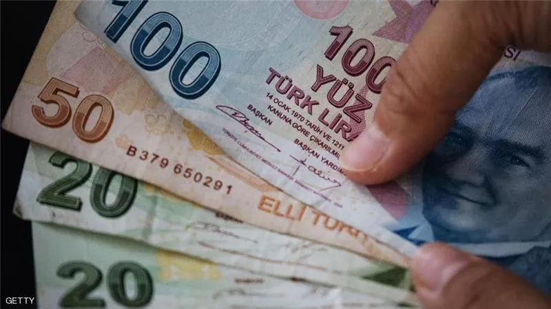 الليرة التركية تهبط أكثر من 1 بالمئة