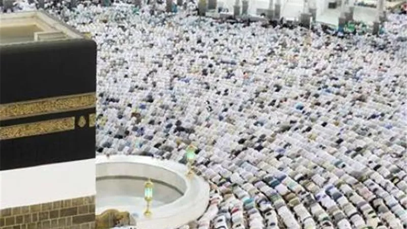 ١٠٠٠ حاج يصلون اليوم من جدة بعد اداء مناسك الحج