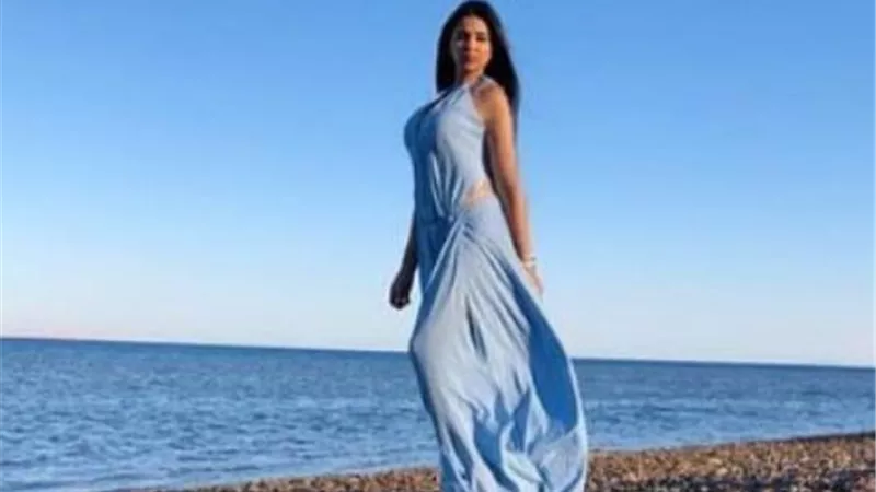 بلون البحر والسماء جيهان جليل تتألق فى جلسة تصوير