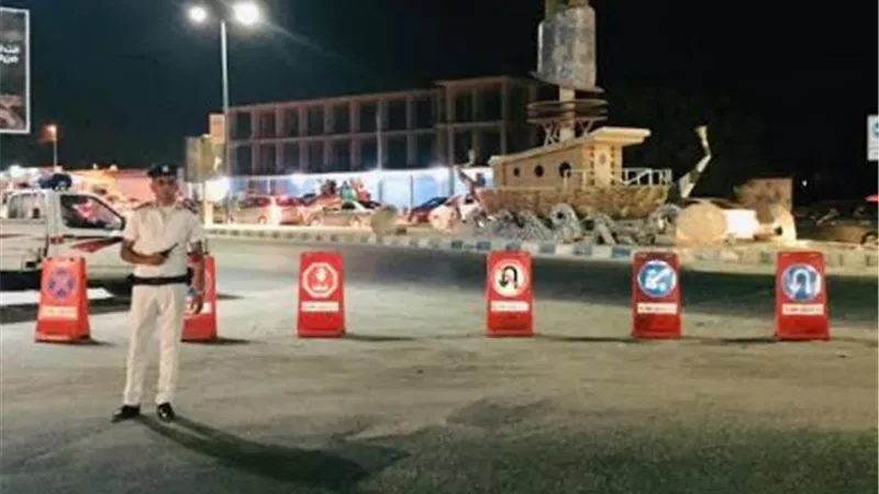 محافظ مطروح يشدد على تيسير الحركة المرورية وتعريف المواطنين بالمحاور المرورية الجديدة