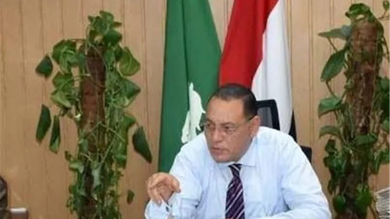 إيقاف مديرى الإدارة والجمعية الزراعية بديرب نجم وبرامكيم
