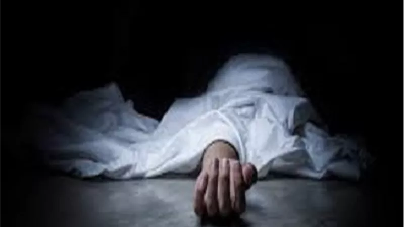 المتهم بذبح ابنته وعشيقها يمثل الجريمة ومعه أبناء بالبحيرة